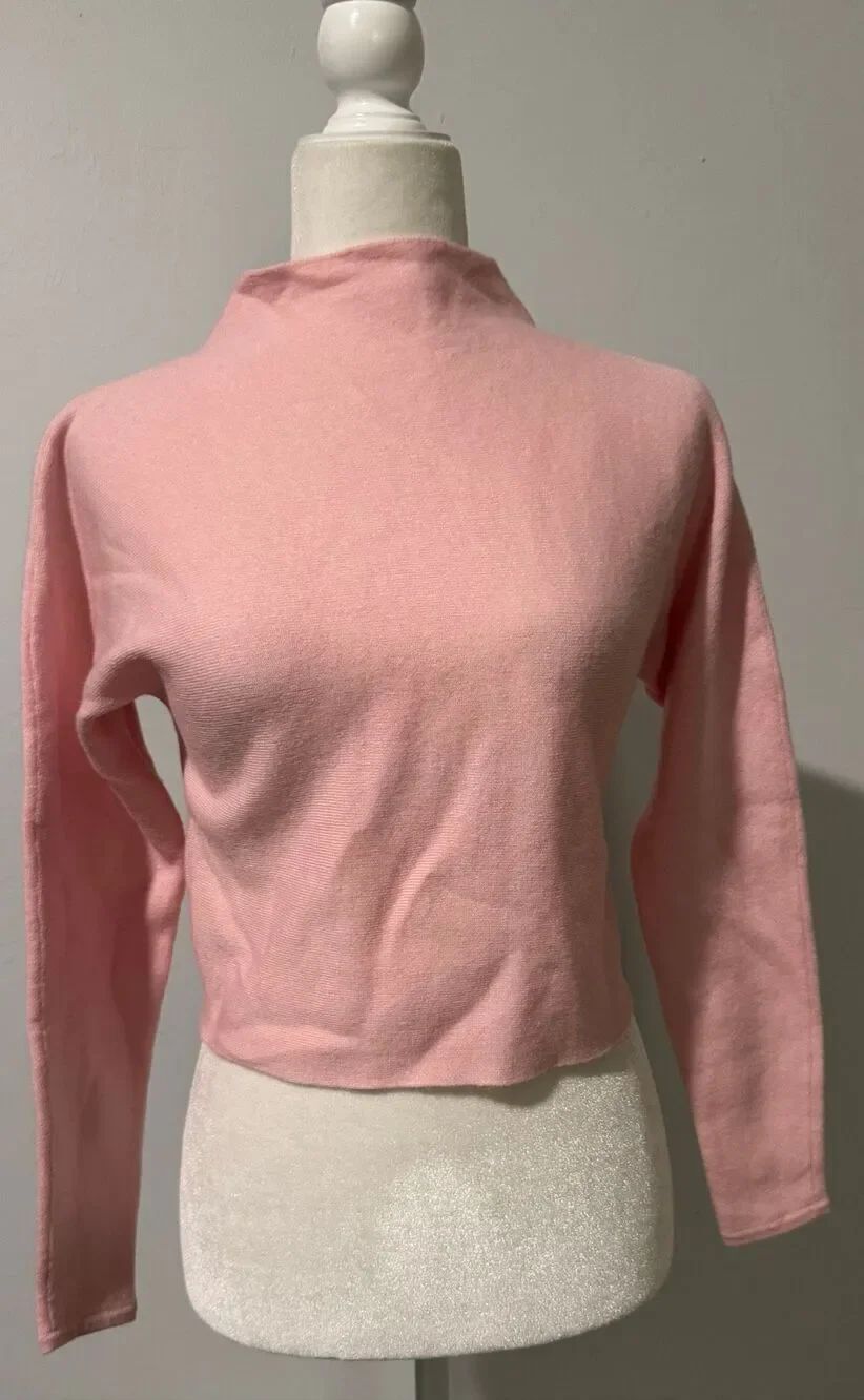 Club monaco pink sweater cropped top SP
